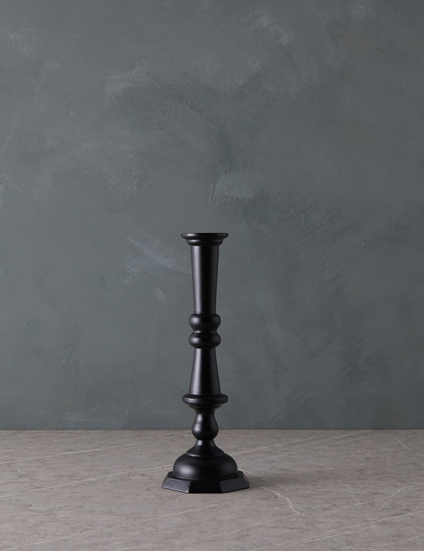#color::black #style::no-2