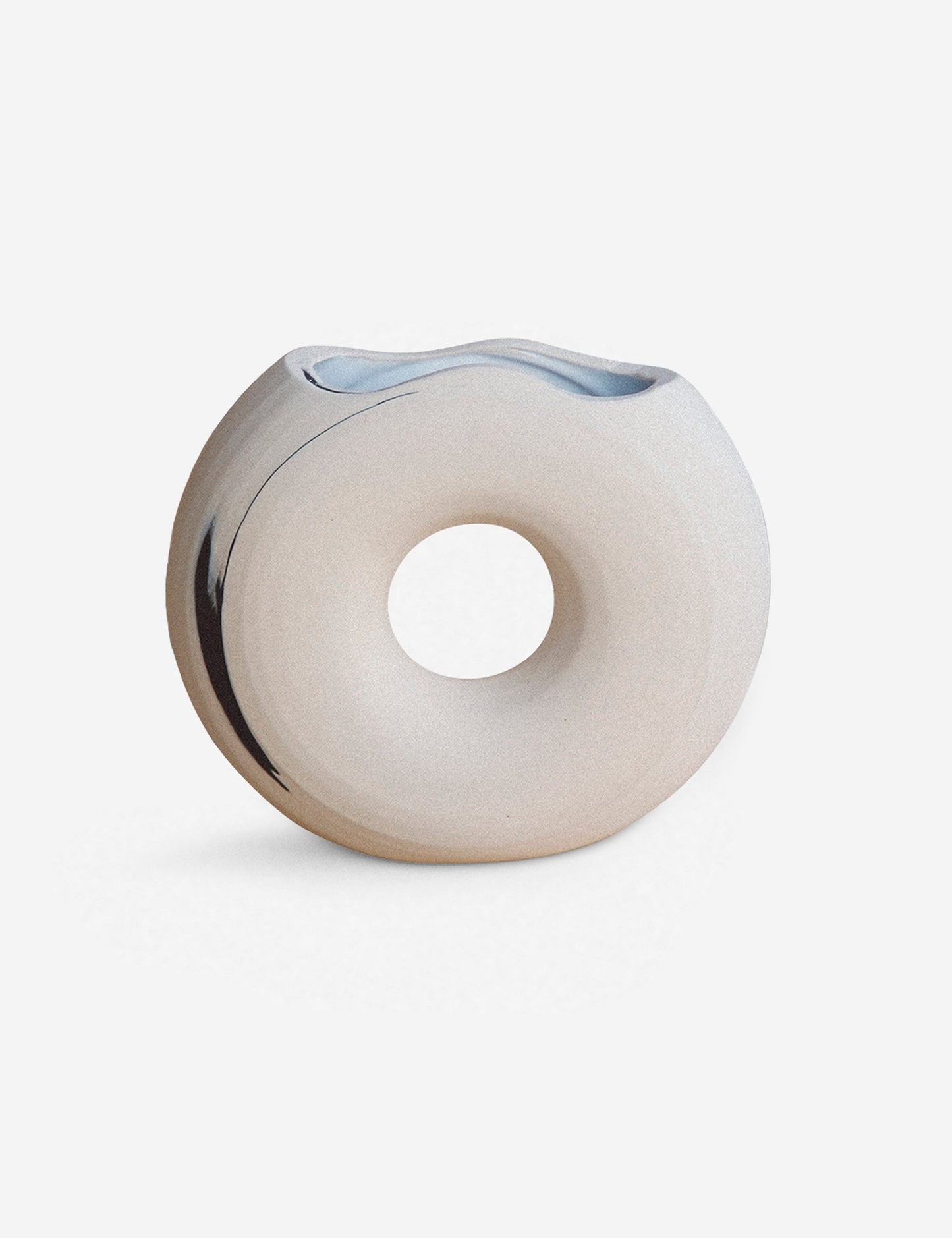 #color::white-and-onyx